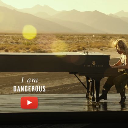 https://www.steinway.com/zh_CN/news/features/lady-gaga-video