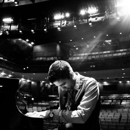 https://www.steinway.com/zh_CN/news/features/antidote-to-isolation