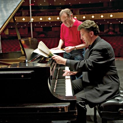 https://www.steinway.com/zh_CN/news/features/jeffrey-biegel-at-play-with-bach