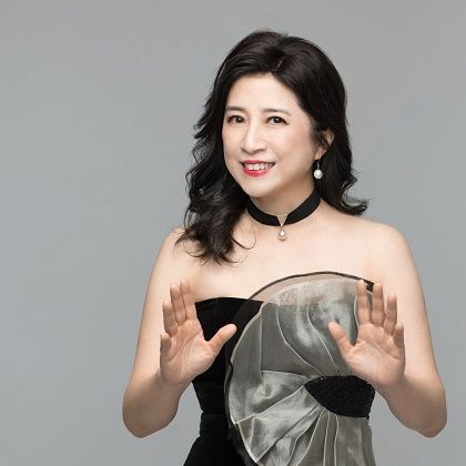 https://www.steinway.com/artists/vivian-cheng-wai